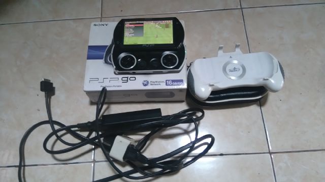 Keykey_nirwana's tweet photo. Dijual psp go black fullset bonus case+stik 900nett
*Minus Pemakaian 
cp : 085749272711 https://t.co/rhuC3GE2BW