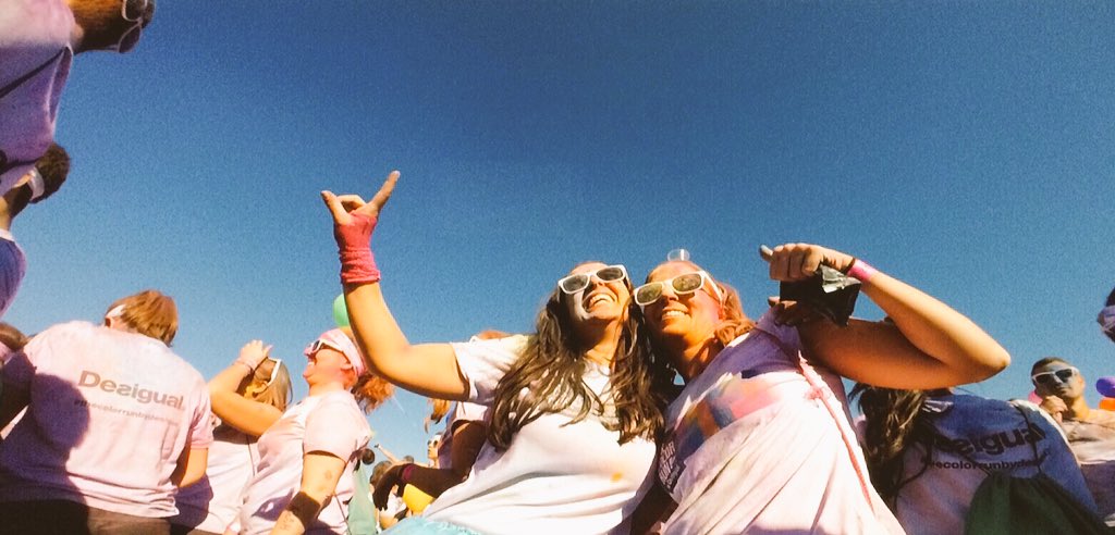 RocioCastejon's tweet photo. #TheColorRunbyDesigual #sevilla @Martalinaresviv claramente volveremos a repetir! Los del rosa se pasaron 😂😂 https://t.co/LAbkQ9dRKD