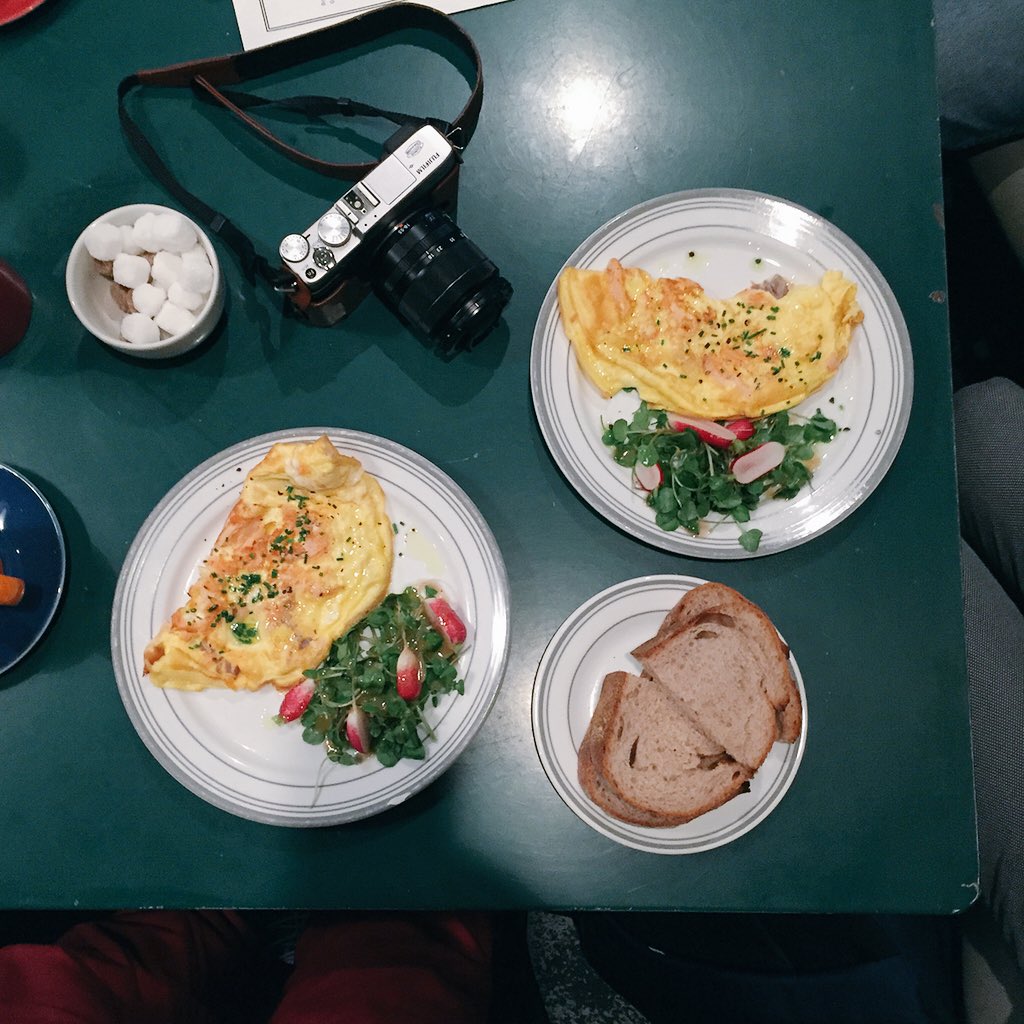 neumarc_'s tweet photo. Again with these girls and of course a brunch!  @WeLoveToBrunch https://t.co/3zoE5q9Syq