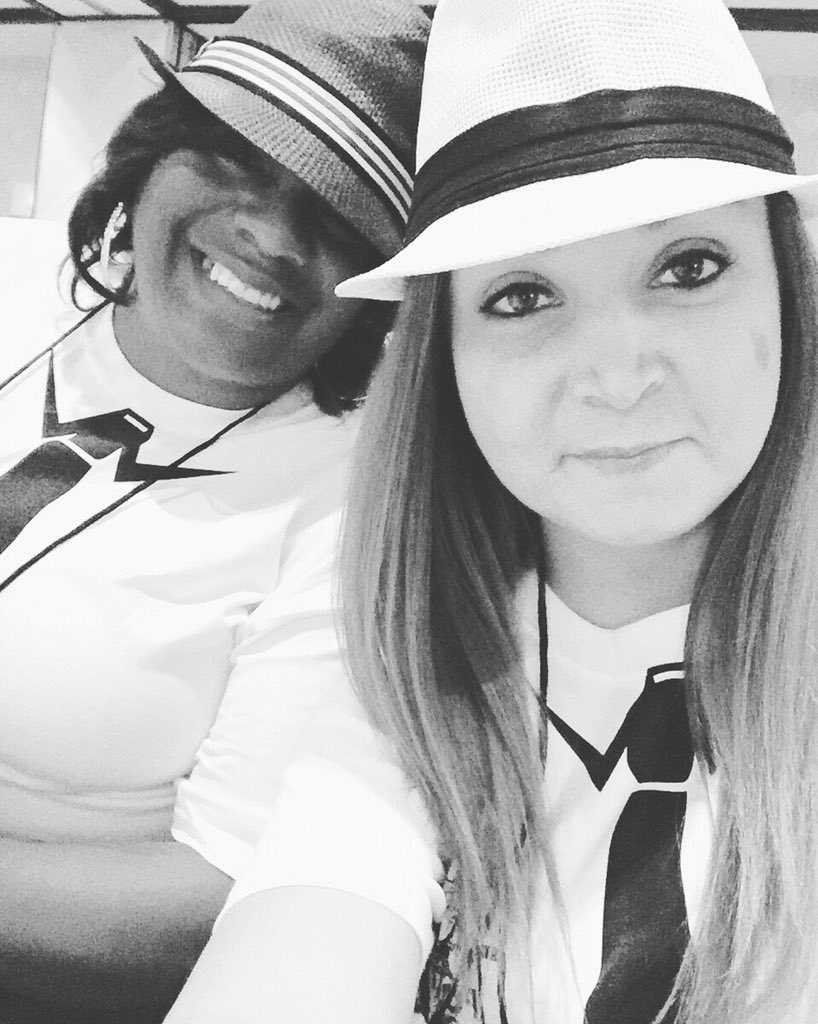anna_banana2009's tweet photo. Just hangin' with this silly lady at #APCASE15 Love her! ❤ #positiveagentsofchange https://t.co/OK7IlaRsBH