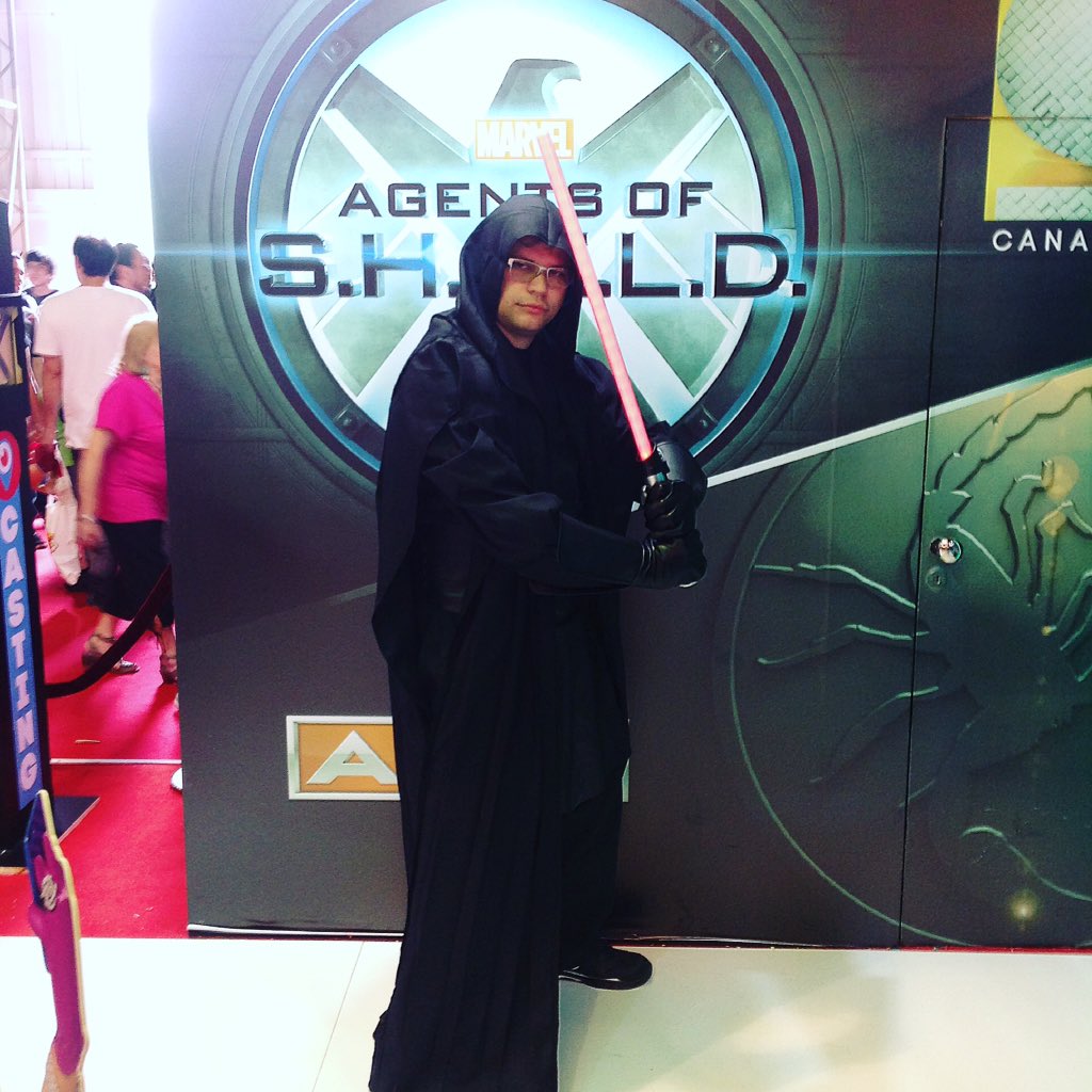 SonyChannelLA's tweet photo. Starwars es uno de los favoritos de los Cosplayers! #comicconsony https://t.co/qOQftsAshf