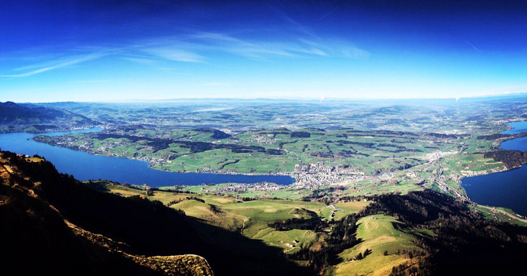 albanMD's tweet photo. #LacDes4Cantons #Luzern #Switzerland 🍁🌿🍂🇨🇭🍫🐂 https://t.co/7tB1afQUm0