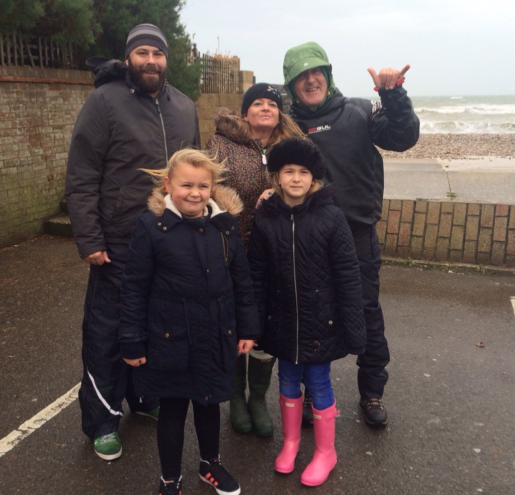 Wet and windy day at the #sasbeachclean at Bracklesham bay yesterday @kortzzzz <a href="/Lj1jellybean/">Lisa h</a>