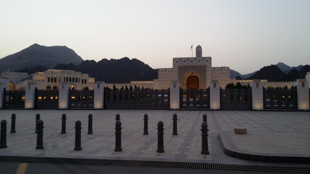 OmanObserver's tweet image. Nov 17- #StateCouncil to hold1st meeting of 6th term. 2 Deputies &amp;amp; members of council office will be elected. #Oman