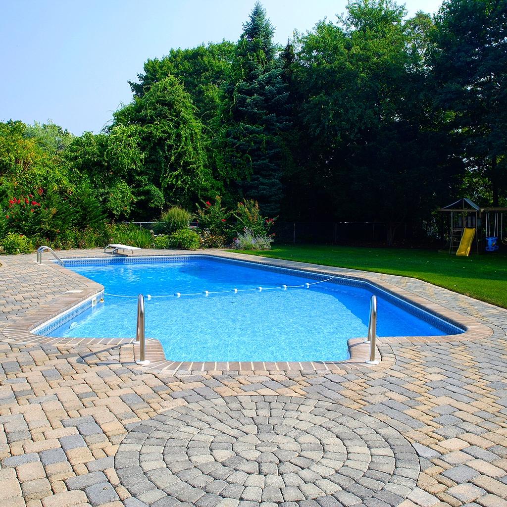 Popestreetwines's tweet image. #grinnellpavers #spartan #poolscene  #pavingstones #retainingwall #pool  #homedesign #landscapedesign #hardscape