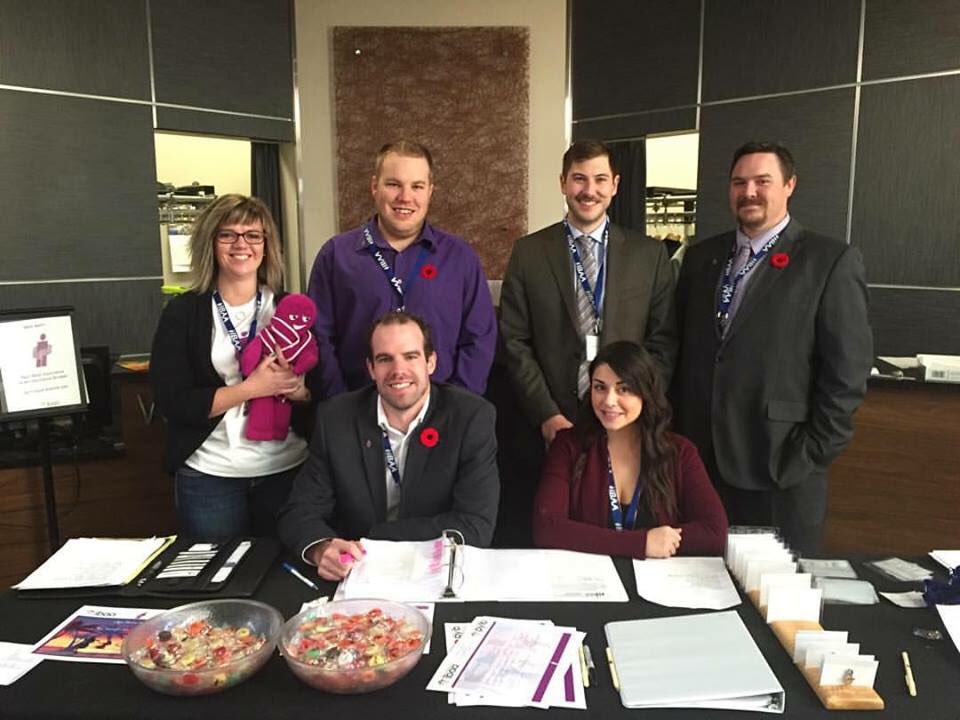 PYIB's tweet photo. Part of our PYIB Board and our friend Bipper #bipper #fallconference2015 #welcomeallyoungatheart https://t.co/GtDKqly6me