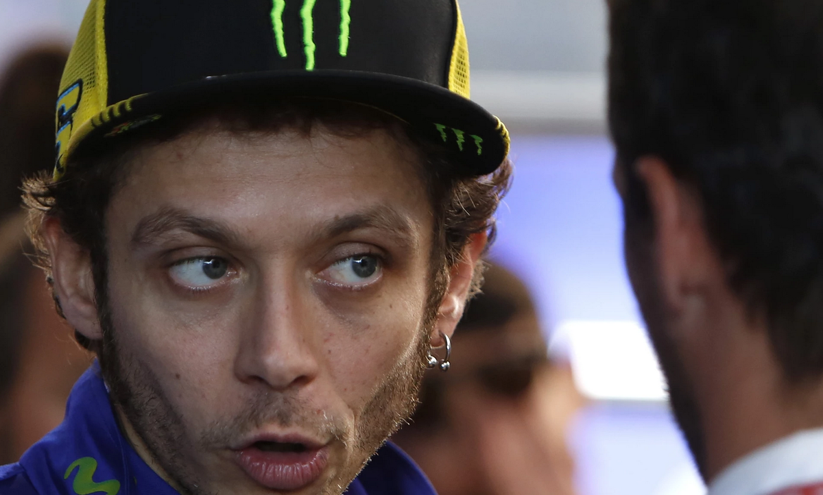 guardian_sport's tweet photo. Valentino Rossi calls Jorge Lorenzo’s MotoGP title a Spanish stitch-up https://t.co/oWssattHkF (Photo: AP) https://t.co/DIsbWeJXWw
