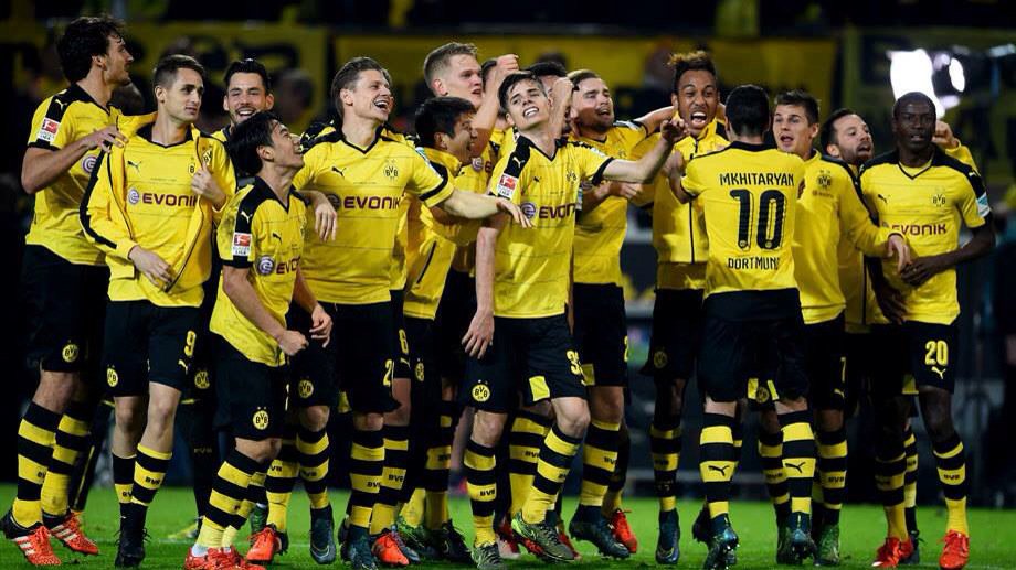 HenrikhMkh's tweet photo. #Derbysieger !!! https://t.co/bWdMbKLHhF