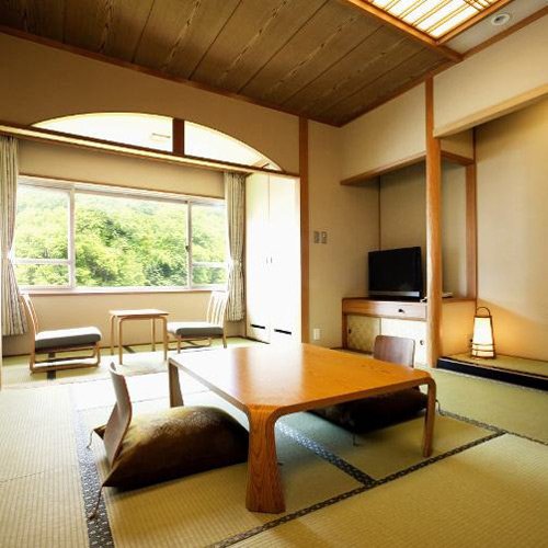 tiffinybxh31's tweet photo. 定山渓温泉　章月グランドホテル
定山渓屈指の眺望と約20種類の「蜂蜜バイキング」が大人気！
https://t.co/kAUujmEATp https://t.co/n68JE7hyuL