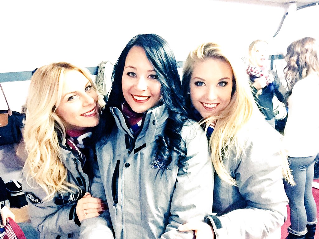 AlsC_Ashley's tweet photo. Last game of the season!So lucky to have gotten to experience this with amazing teammates!@MTLAlouettes https://t.co/nRQHxPyFqa