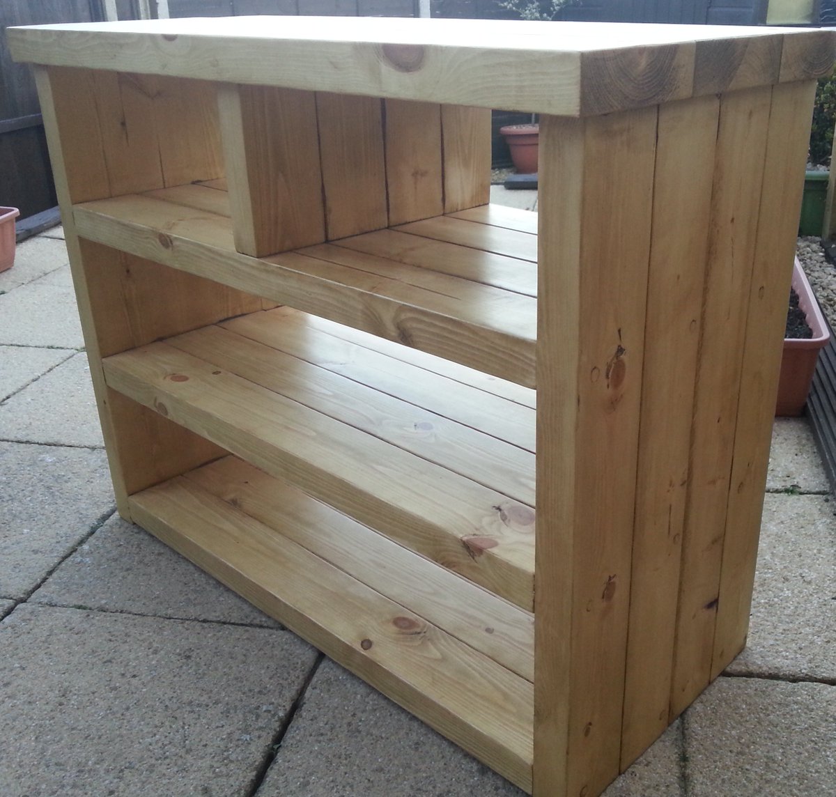 GreavesWood's tweet photo. Here's a unit made of a higher quality pine, it's very shiny.
#handmade #bespoke #furniture
https://t.co/uO5LjYDBLg https://t.co/2T53MWMFuV