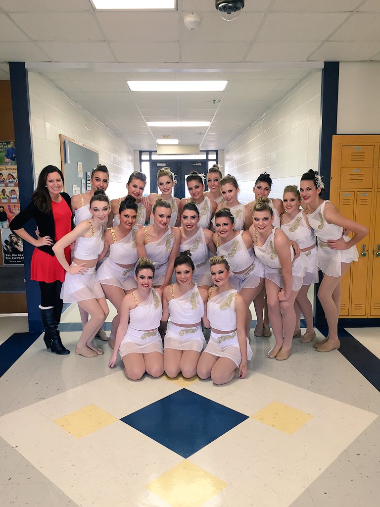 SEHSdance's tweet photo. Ready for Routine Number 1 ❤️⚡️ https://t.co/m5EIi206NB