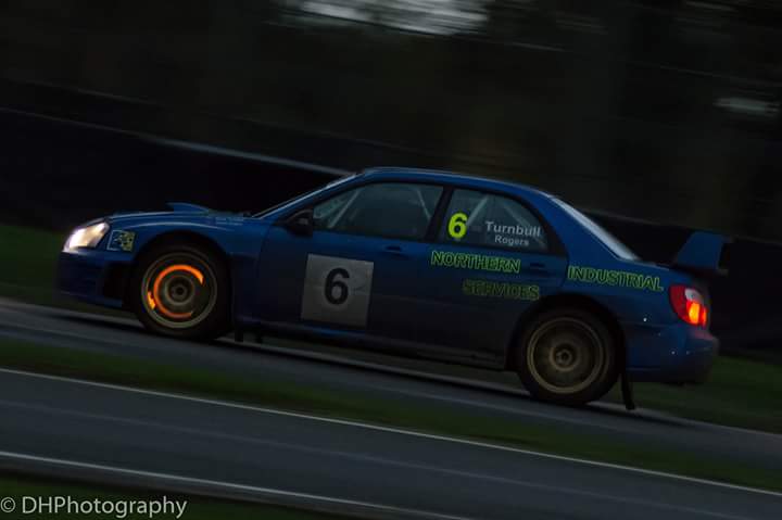 fineNdandy13's tweet photo. @Oulton_Park you don't see this in the day #NeilHowardStages https://t.co/R1BXgZK9y3