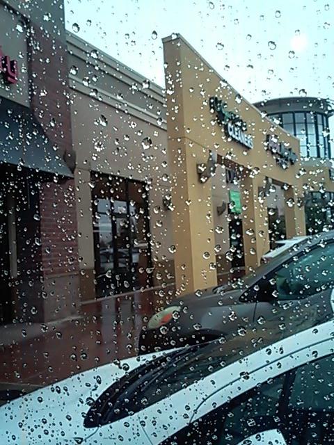 TheRoxieWay's tweet image. @GoodDaySac @TVcody it&apos;s pouring here in Roseville! Yay #puddlesplashing