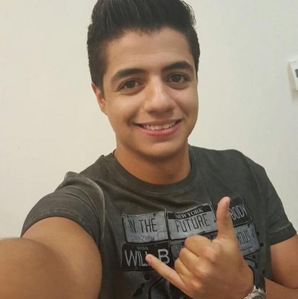 aimanshhadey88's tweet photo. تتمنون ان يكون اللقب.. #StaracArabia
مغربي جزائري = ريتويت                               
 مصري لبناني = فيفورت https://t.co/kHSswq32HM