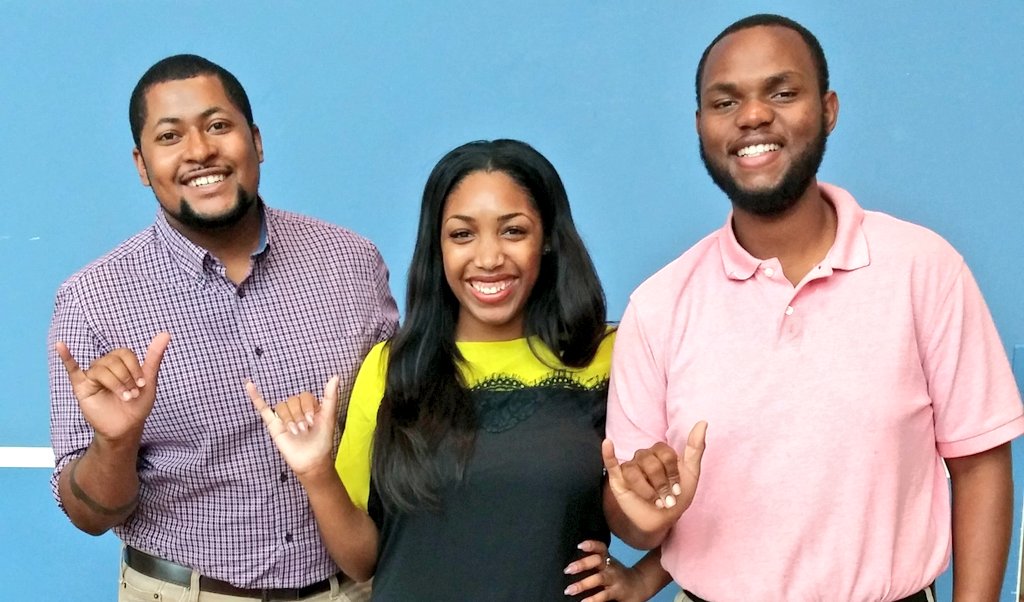 veinity__'s tweet photo. You can't even tell us apart. #squad #UTSAHC15 #utsaalumni https://t.co/dAaN55nQUr