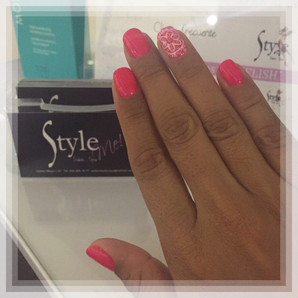 Stylemesalonspa's tweet photo. Manicure + gelish $280 además te regalamos un sello @MoYouLondon en cada mano!
Citas 2061677 https://t.co/CmfFjeyBhh