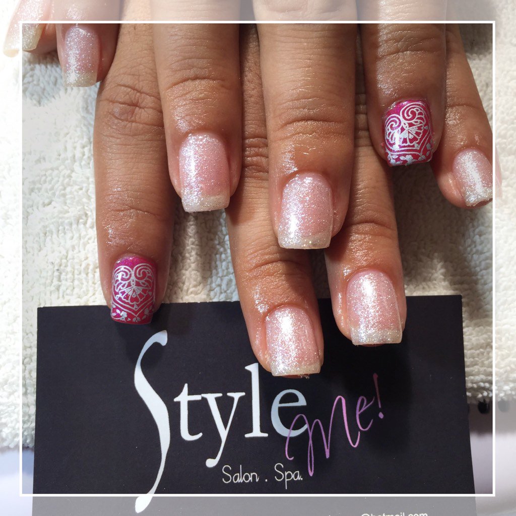 Stylemesalonspa's tweet photo. Manicure + gelish $280 además te regalamos un sello @MoYouLondon en cada mano!
Citas 2061677 https://t.co/CmfFjeyBhh