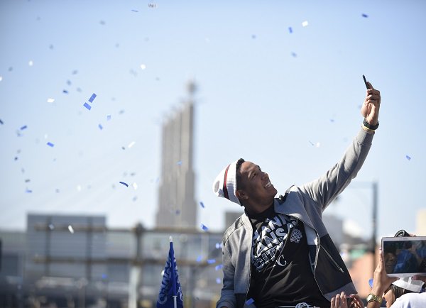 No one better than <a href="/SalvadorPerez15/">Salvador Perez</a> for Best Social Media Personality! Vote: atmlb.com/1NYu3QQ #AwardWorthy