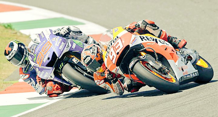 Danimanzanote's tweet photo. "Esto es motociclismo, espero que no se convierta en futbol": @lorenzo99 https://t.co/2rweDUaPRj