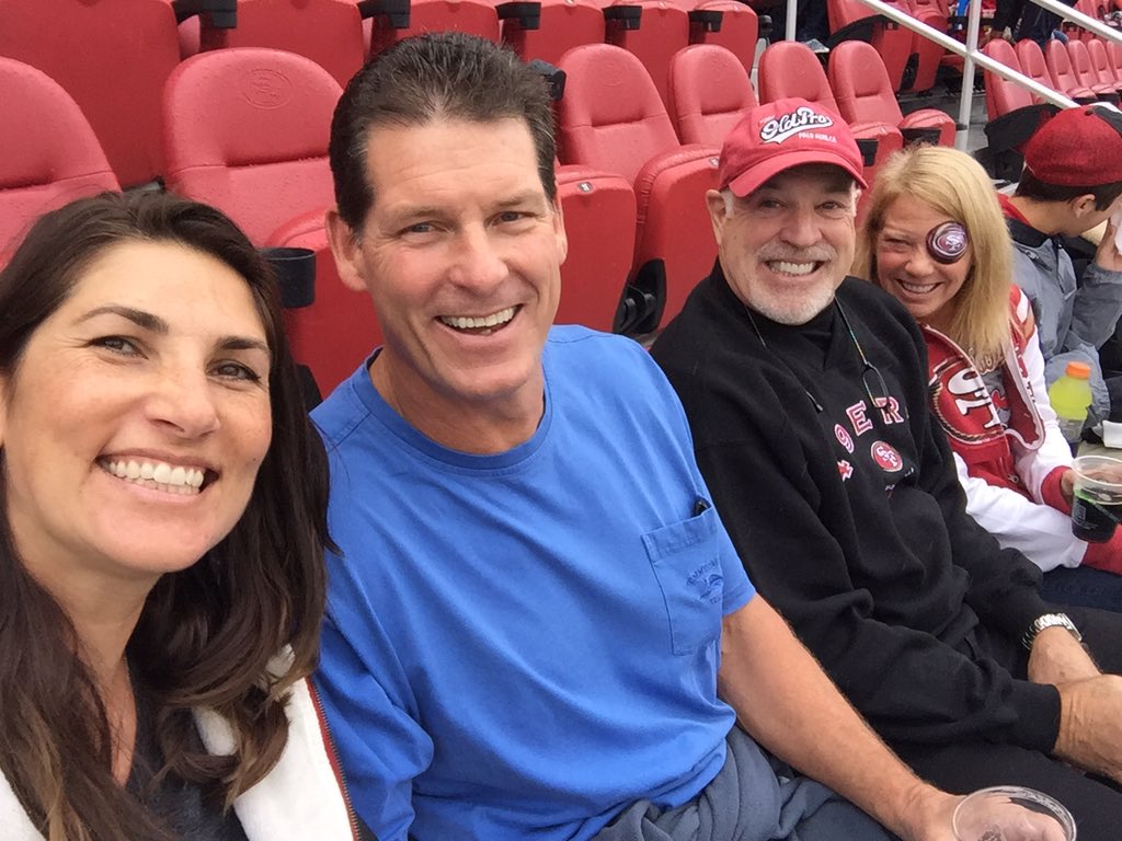 sandiselvi's tweet image. Rain won't keep us away. Faithful #levisstadium #49erfaithful