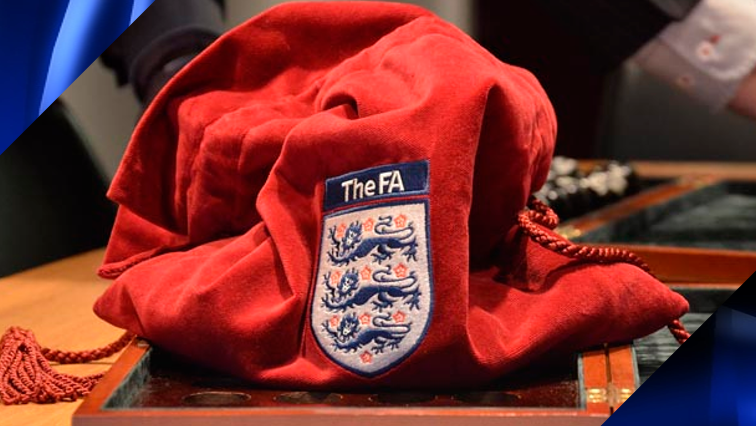 AndyR_AGI's tweet photo. V cool #FACup: 2nd Round Draw
Live from my old team @csfc1863
now on @BBCTwo
Draw numbers:
https://t.co/HaRuycQnS2 https://t.co/6BpgHQF98w"