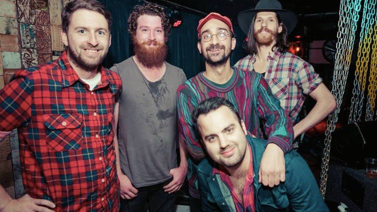 <a href="/TwinBeasts/">Twin Beasts</a> have decided to call it quits and are hitting the road for a massive final tour: hhhhappy.com/twin-beasts-ha…