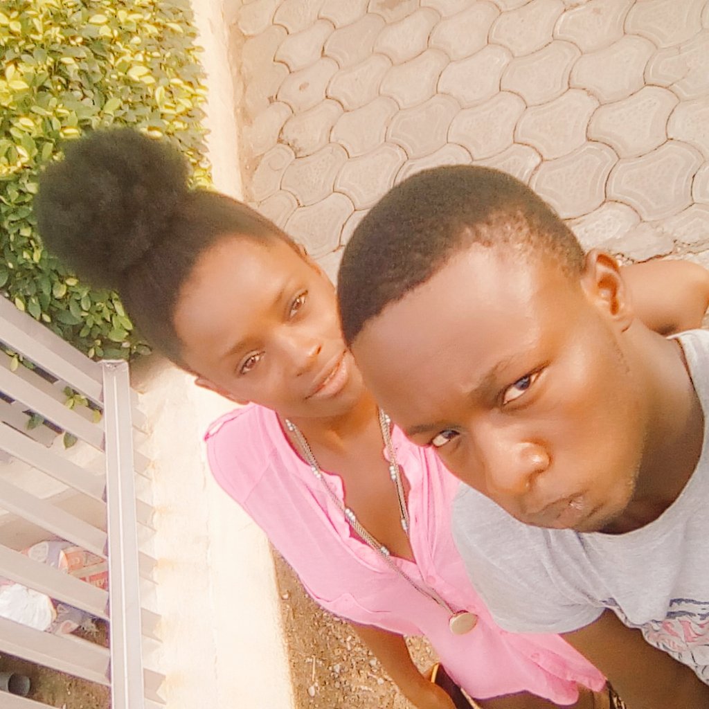 AJUN_f's tweet photo. 'Gidi Royal Party' loading⏳... With @ifyotuya @IfyOtuyaFandom 💨🙌🙌👊 https://t.co/3rGC8nTjHF