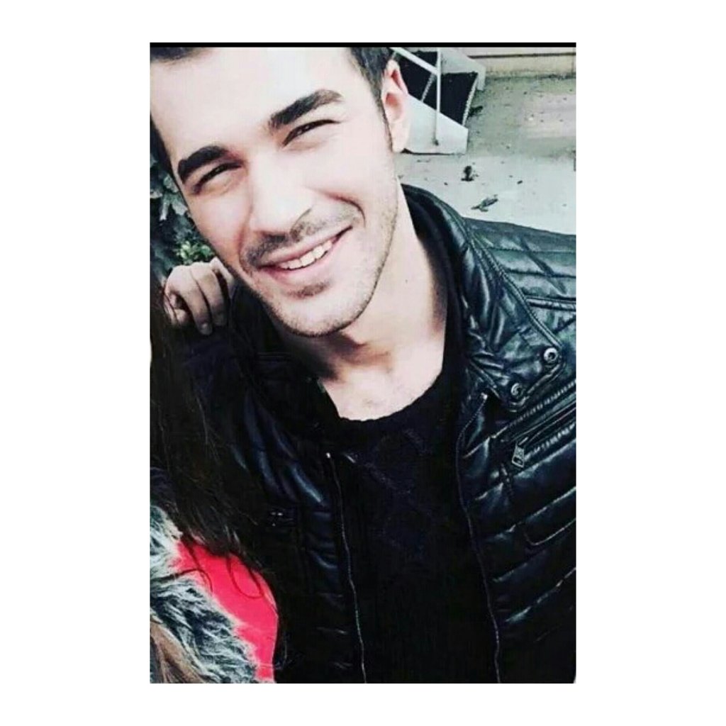 sema2837's tweet photo. Ben seni nasıl sevmiyeyim ya @yusicim @yusicim @yusicim https://t.co/u3SHvVLxvh