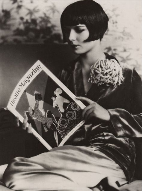 Fascinating Historical Picture of Louise Brooks in 1925 