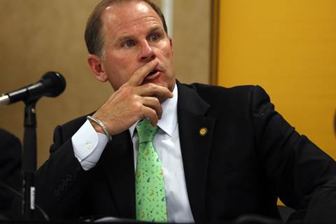 NBCNightlyNews's tweet image. University of Missouri football players to boycott until president Tim Wolfe resigns nbcnews.to/1iKEE71