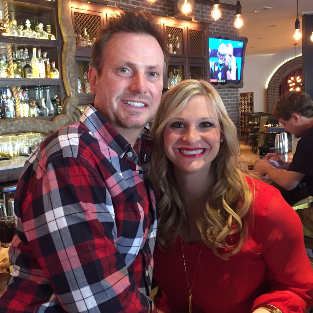 Out... Without the kids?!?! 🍺🍸Thanks mom!!! #withmyfavorite <a href="/GawlikScott/">Scott Gawlik</a> <a href="/pattikubanet/">Patti Meegan Kubanet🦬❤️</a>