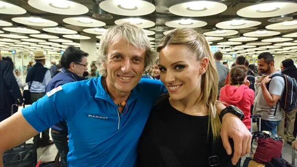 EdurneDaily's tweet photo. Foto de Edurne con Jesus Calleja. https://t.co/WgLFxQCeCB