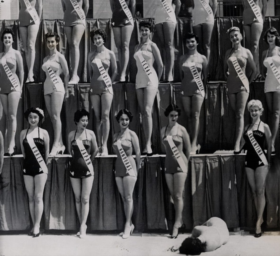HistoryInPics's tweet photo. Miss New Zealand passes out from heat exhaustion, Miss Universe Competition, Long Beach, California 1954. https://t.co/OUBN2v00rY