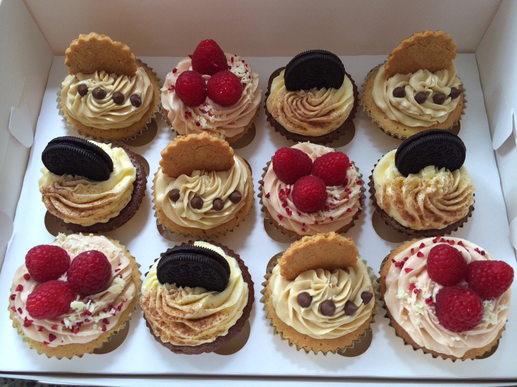 Tesco sell cupcakes... But not these. poppyscupcakes.com #HandmadeHour 💕