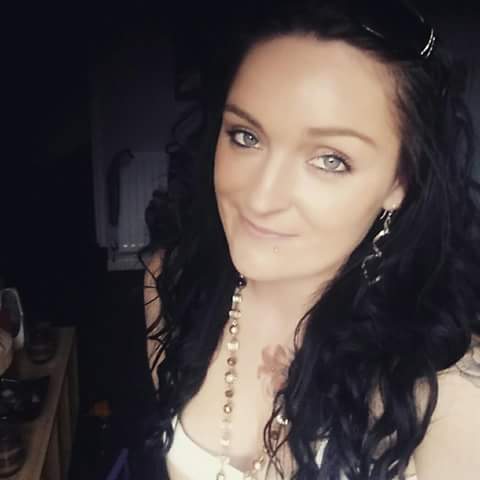 laurendale1990's tweet photo. Just me #CurlyHair #smiles #tattedchick #tattoos #TattoosAreHot #Addictiveink  #blueeyebaby https://t.co/S3UgP7s7hP