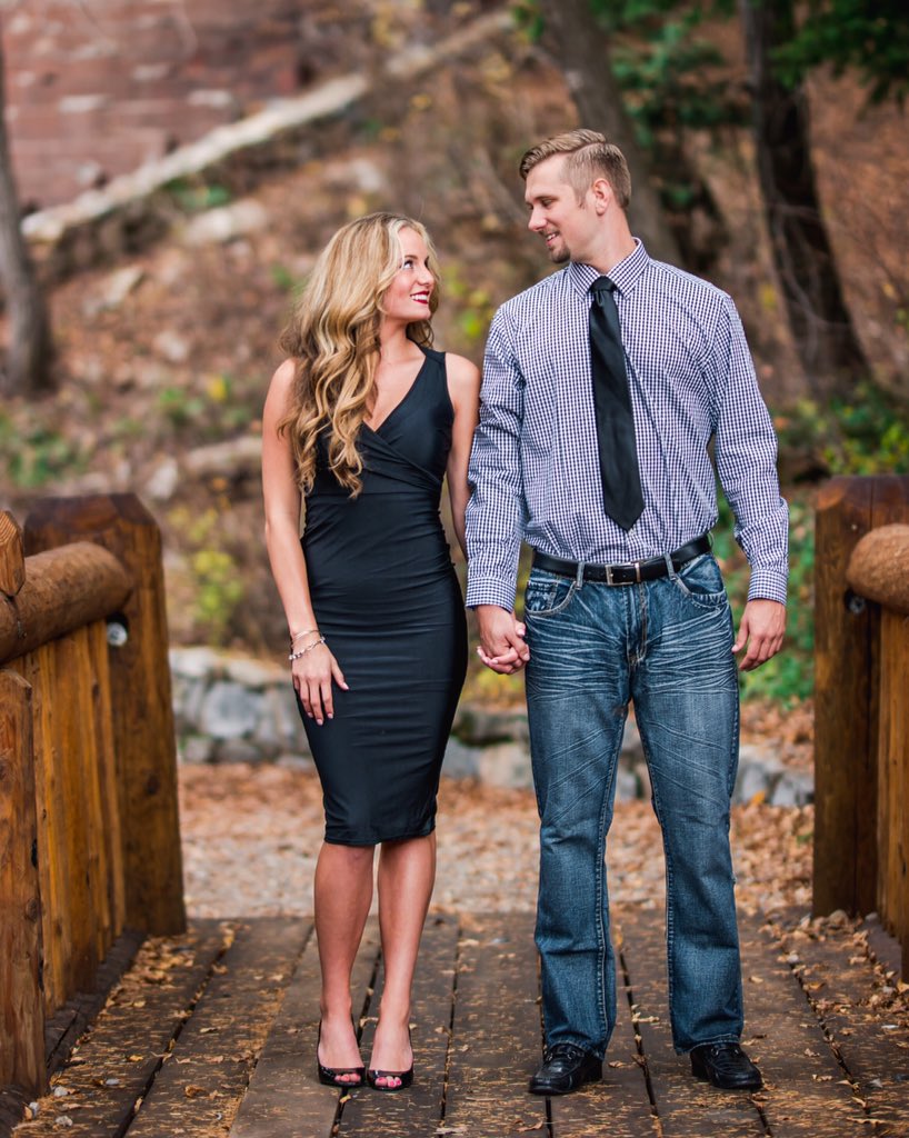 EricaAKruger's tweet photo. Kruger/Kane Wedding 👰🎩❤️💍
Saturday March 12th, 2016. SAVE THE DATE!!! I can't wait to marry my handsome man. https://t.co/RIqCyPfdZ2