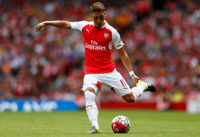 AFTVMedia's tweet photo. Mesut Özil is the first player to provide an assist in 6 consecutive Premier League matches in the same season. https://t.co/6mgTOmsRAE