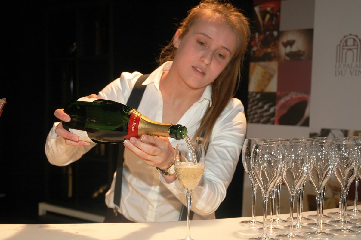 MyGlamourMag's tweet photo. Best #Champagne ever at Classic-Event @kortrijkxpo #Bollinger #Luxury #Lifestyle @BollingerUK #SPECTRE #Bond https://t.co/DS5ImQVUD9