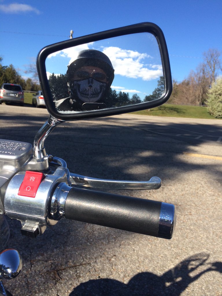 NeilsChoice001's tweet photo. #coldweatherriding https://t.co/9syZZWYLA0