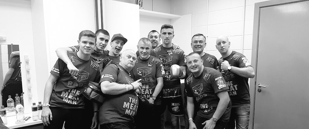 JF1Digital's tweet image. Great night for @1jakeball #TheEntourage 😂 @Joeb196B @EddieHearn @_boxingguru @JimmyMacJnr