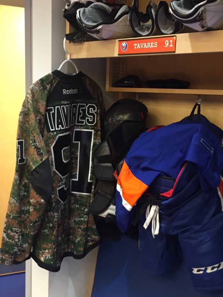 camo islanders jersey