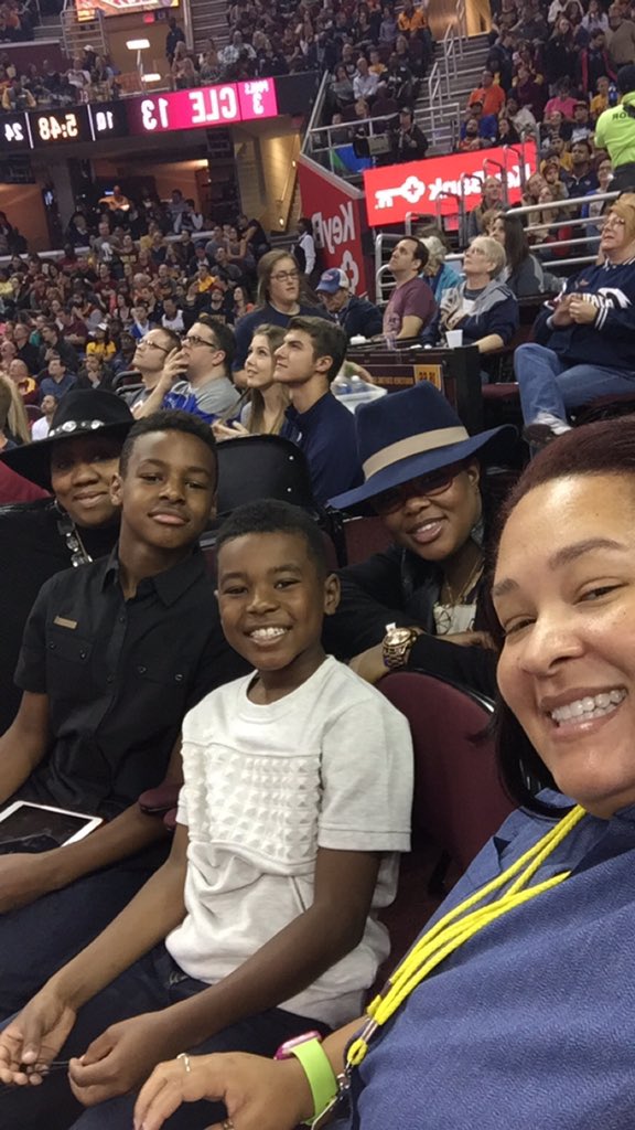 MsDeidre's tweet photo. LET'S GO CAVS!! @cavs @TheQArena ##LBJ #allforone #CAVS https://t.co/cJl9qZm0Ve