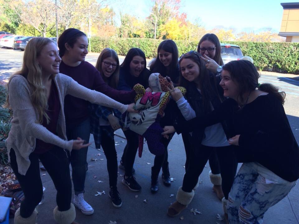 NSRNsiah's tweet photo. WHO'S GONNA WIN THE BEAR?!? come to winter convention 2k15 to find out!! sign ups close in one week!! https://t.co/l9y0ermi5v