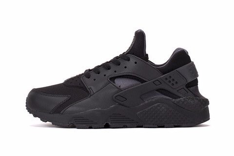 DeezNutsPage's tweet photo. Fav if you like these Huaraches 😍😈  Get %15 off your order promo code : Ghost Visit https://t.co/m9p1FK8tqR https://t.co/SiCFUlZe31