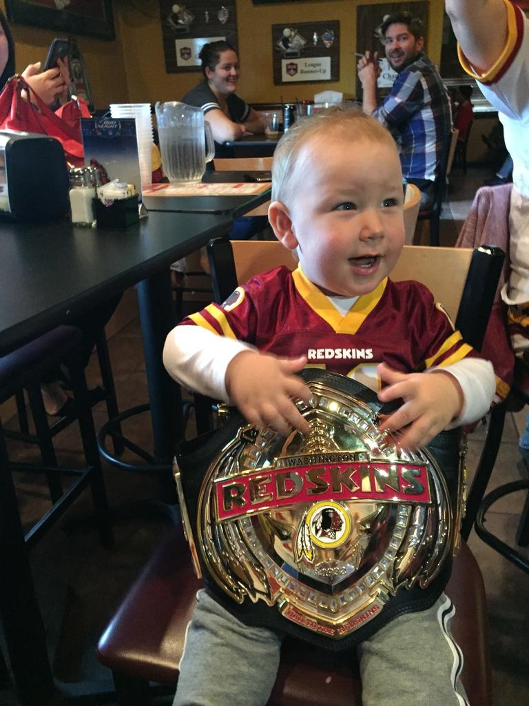 gracehappens407's tweet photo. HAIL! @Redskins #futureRedskinsWR #starthimyoung #somuchjoy https://t.co/Ok1buHza79