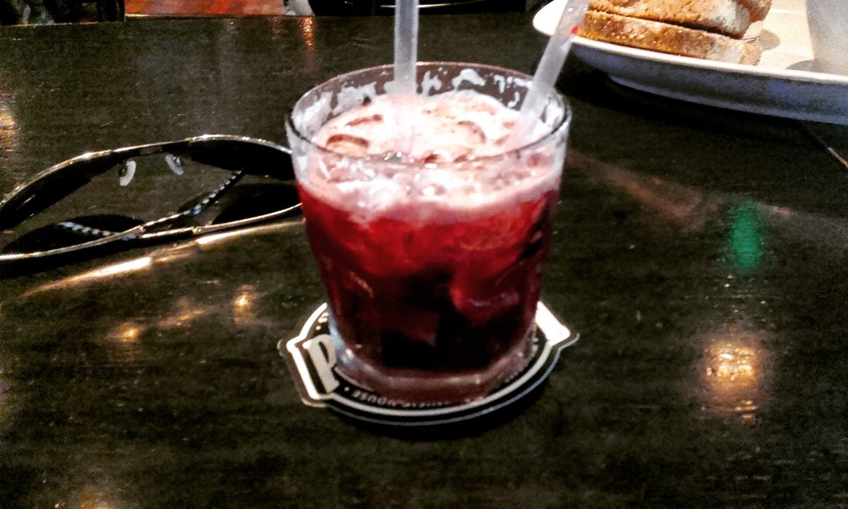 UnTalZapaLP's tweet photo. El tipo y su #CaipiAmada

(¡¡Ricorrrr!!) https://t.co/LYXEbBBZYH