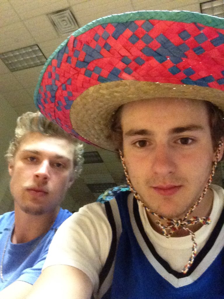 Nate Pionk tweet media