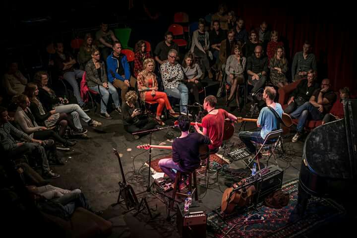 hdeheer's tweet photo. Geweldige middag met @bewildertheband en @PelvicFins op een geweldige plek: @Kytopia! Foto: Han Ernest #utrecht https://t.co/F8c7P0OjOY