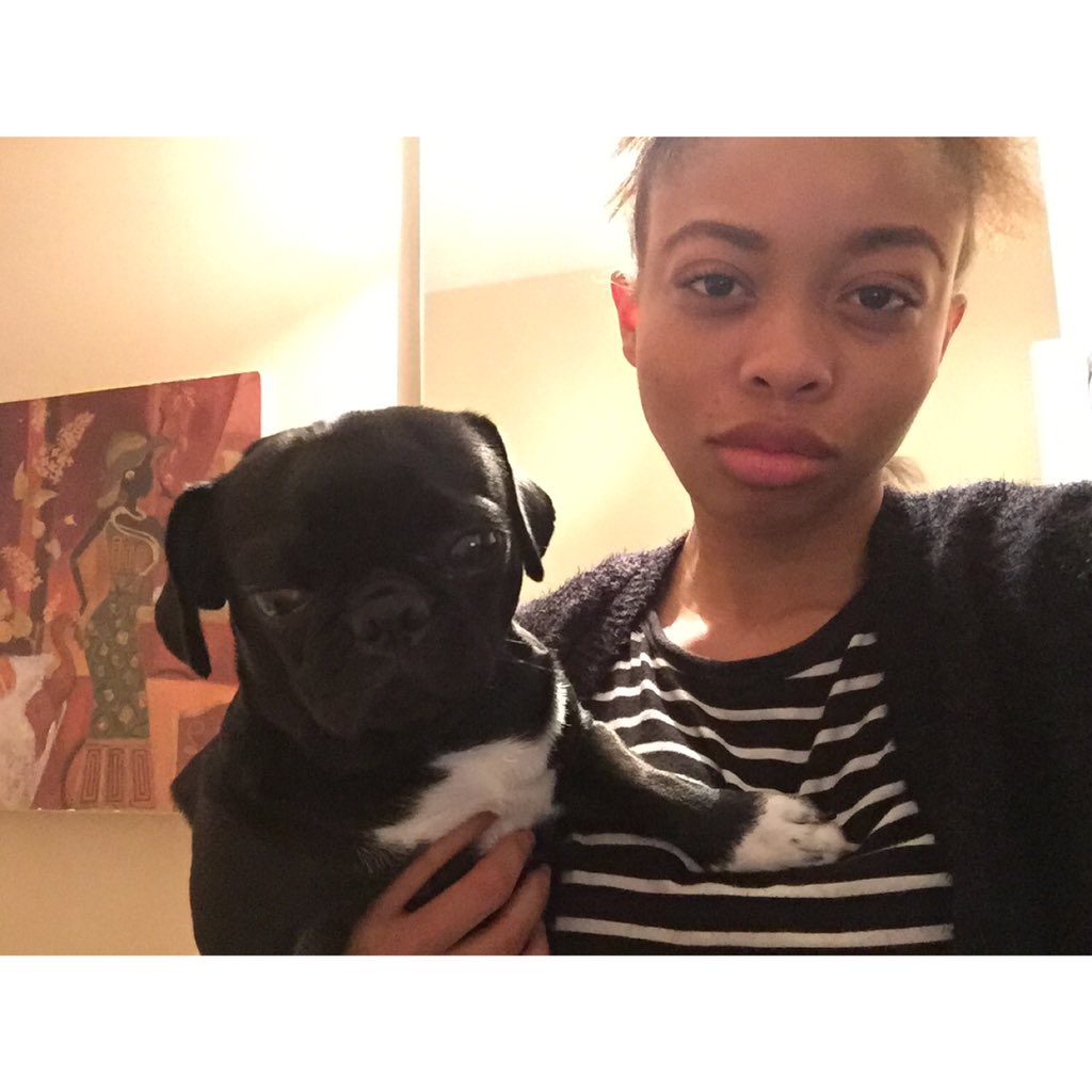 theMaryeliza's tweet photo. When your sisters dog doesn't want to Pug with you 😓 https://t.co/hcUUHufgPF